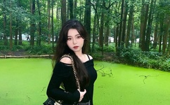 男生穿丝袜的故事